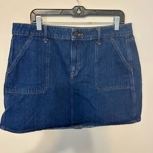 Old Navy L-Xl size 14 Denim Mini Skirt